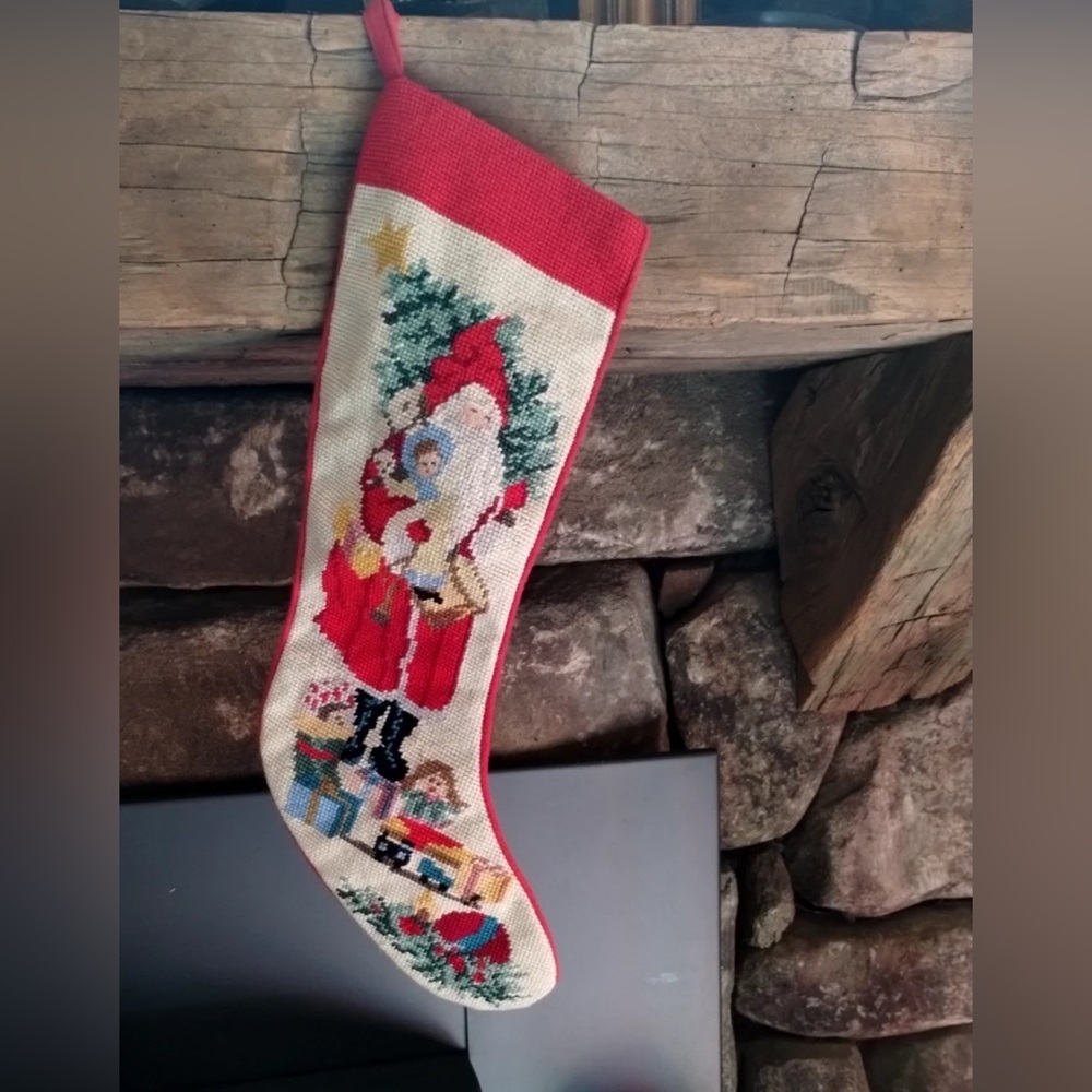 BEAUTIFUL! Vintage NeedlePoint Christmas Stocking Old World Santa 20”
